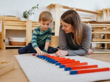 Le principe des écoles Montessori expliqué aux familles en quête d’une pédagogie différente