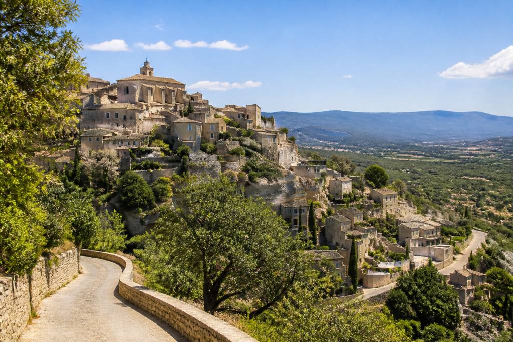 Gordes Lubéron : que voir et que faire en famille dans ce village emblématique