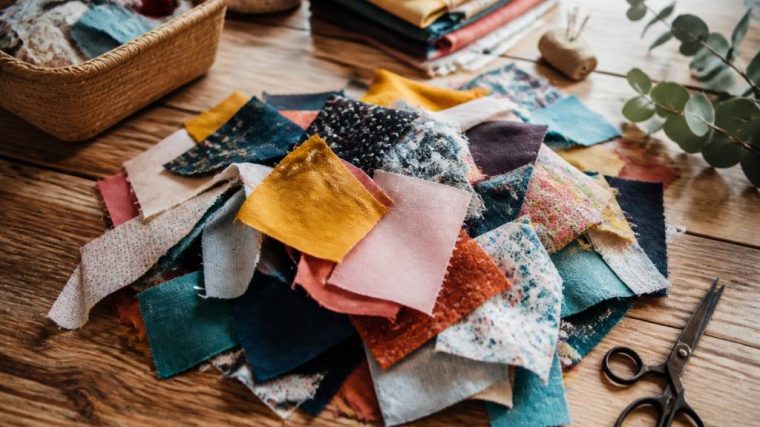 Recyclage chute de tissus : idées et astuces pour donner une seconde vie aux chutes de tissu